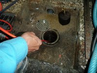 排水管詰まり高圧洗浄作業　神戸市長田区