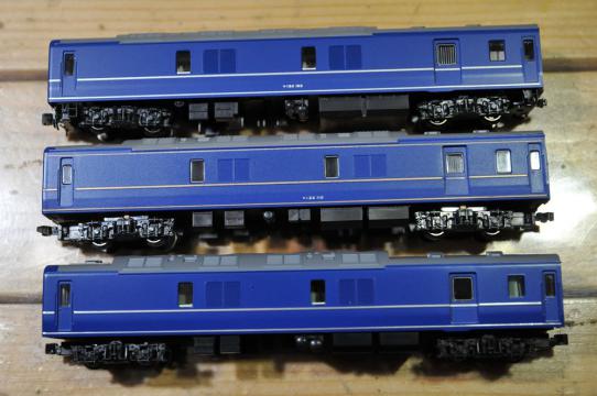 鉄道模型 Nゲージ KATO ２４系２５型特急形寝台客車 新旧比較