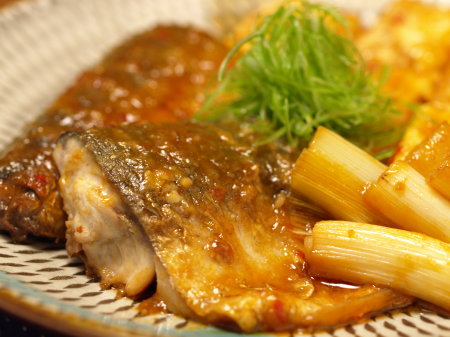 鯖と豆腐の辛味噌煮a06
